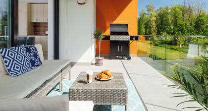 Luxury Lakefront Hideaway â Nature at Your Doorstep
BLUE4 Apartment-BalatonfƱzfĆ