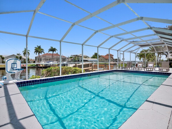 Outdoor pool, a heated pool