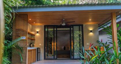 Serenity Wave Bungalows in Playa Chiquita