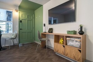 Deluxe-Zimmer | Bügeleisen/Bügelbrett, kostenloses WLAN