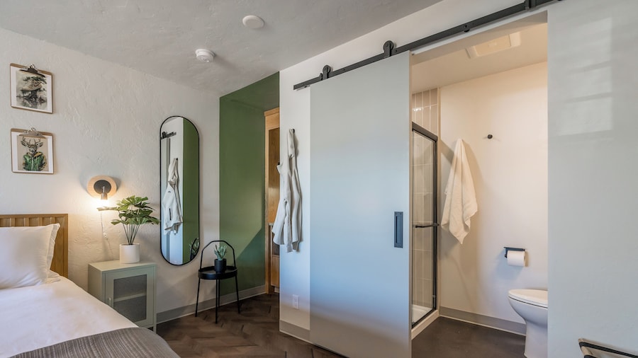 The Local Motel & Shops