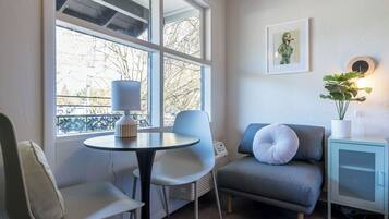 Classic Room | Iron/ironing board, free WiFi