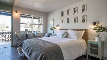 Classic Room | 1 bedroom, iron/ironing board, free WiFi