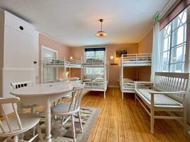 Room | Individually decorated, individually furnished, free WiFi, bed sheets