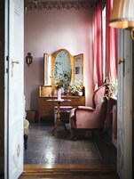 Double Room, Garden View | Individually decorated, individually furnished, free WiFi, bed sheets