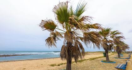 Ideal house, residence full security for kids. Private beach and swimming pool.