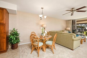 Condo (1 Bedroom) | Dining