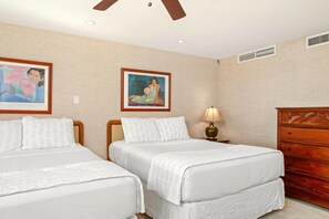 Condo (1 Bedroom) | 1 phòng ngủ, khu vực làm việc phù hợp cho laptop 