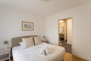 3 bedrooms, iron/ironing board, free WiFi, bed sheets - La Petite Enogatine - A moins d'un km de la plage (Dinard)