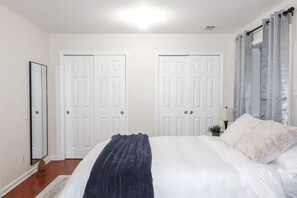 1 bedroom, desk, iron/ironing board, WiFi