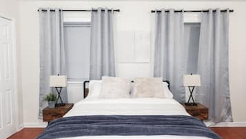 1 bedroom, desk, iron/ironing board, WiFi