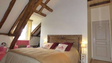 Comfort tweepersoonskamer, 1 queensize bed, privébadkamer, uitzicht op tuin (AVITUS) | Een kluis op de kamer, geluiddichte muren, gratis wifi, beddengoed