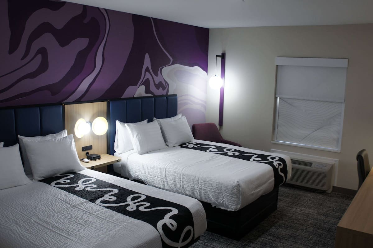 Premium bedding, iron/ironing board, free WiFi, bed sheets