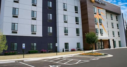 La Quinta Inn & Suites by Wyndham Memphis East