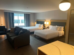 Hypo-allergenic bedding, in-room safe, desk, laptop workspace
