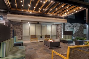 Terrace/patio - Home2 Suites By Hilton Kokomo (Kokomo)