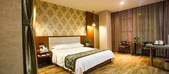 Danfeng Junlin World Theme Hotel