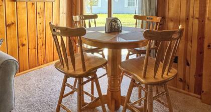 Rocky Racoon's Rustic Retreat at Sage Lake! Dock slip & tons of fun await!!