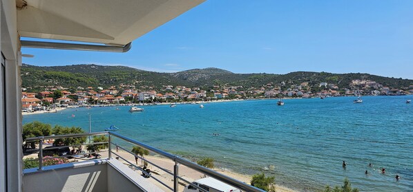Property grounds - Beachfront Beauty, Panoramica (Vinišce)
