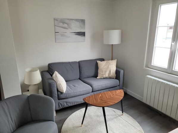 Smart TV - Quiet and Comfortable Duplex in Compiègne Center (Compiègne)