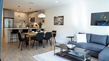 Condo | Living area | 40-inch flat-screen TV with cable channels