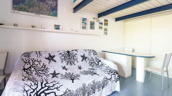1 Schlafzimmer, Bügeleisen/Bügelbrett