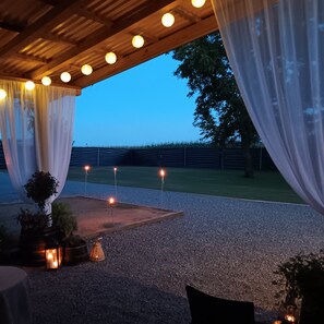 Terrace/patio - Gemütliches Haus für Familienurlaub mit Wellness-oase in der Nähe des Naturparks (Kaptol)