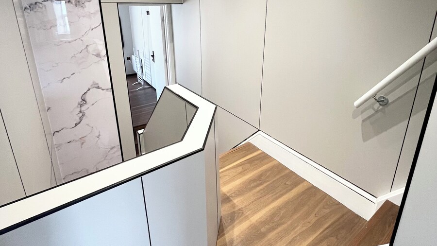 OYO Welsh Holiday Accommodation - Modern Stay