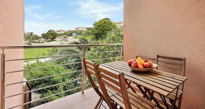 Seafront Apt, Tastefully Furnished - Neda Smilje