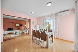 Dining - Family Apt Lavanda (Neda) - Seafront, Rab Island (Kampor)
