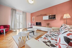 TV - Family Apt Lavanda (Neda) - Seafront, Rab Island (Kampor)