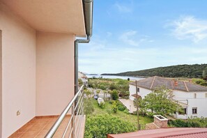 Property grounds - Family Apt Lavanda (Neda) - Seafront, Rab Island (Kampor)