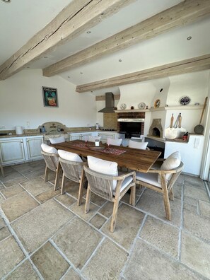 Dining - New Holiday Rental Villa Callian with AC, heated pool, hot tub, outdoor kitchen (Callian)