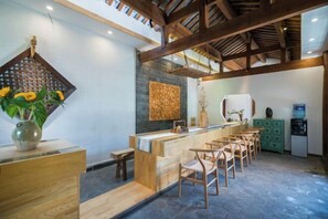 Interior - Yun Qie Man Xin hua Lu Fang Inn (Lijiang)