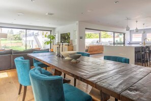 Dining - Rosewood Avenue II by onefinestay (Los Angeles)