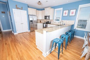 Fridge, microwave, oven, stovetop - DeJa Blue, You Will Want to Come Back! (Kure Beach)