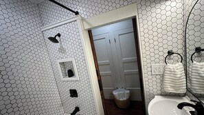 Hårtørrer, håndklæder, Sæbe, Shampoo