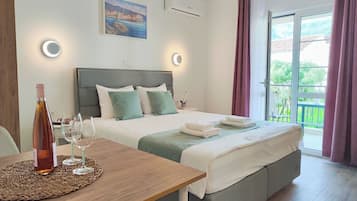 Studio Standard, 1 grand lit | Chambres insonorisées, fer et planche à repasser, Wi-Fi gratuit