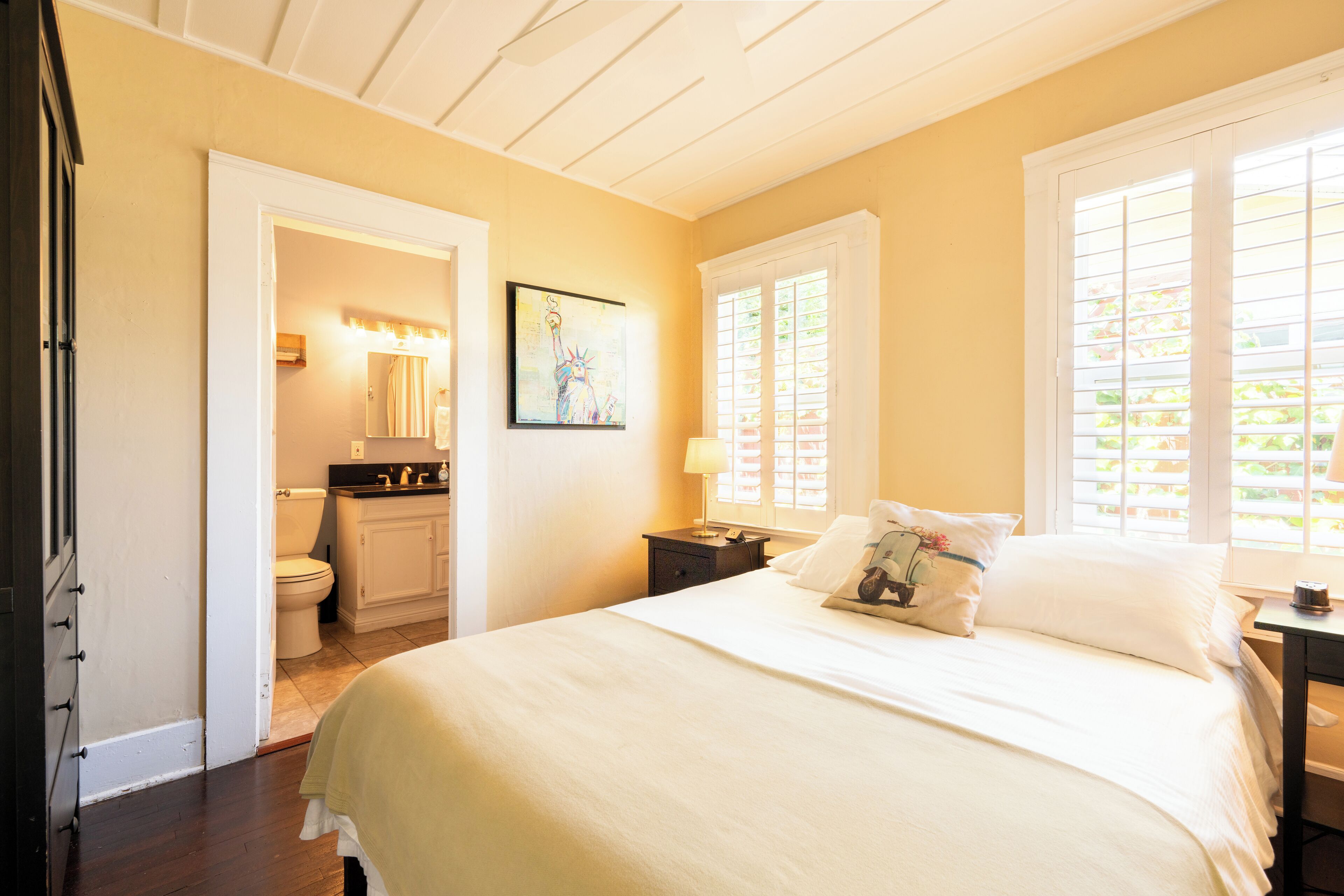 2 bedrooms, WiFi, bed sheets