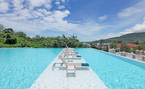 Piscine extérieure