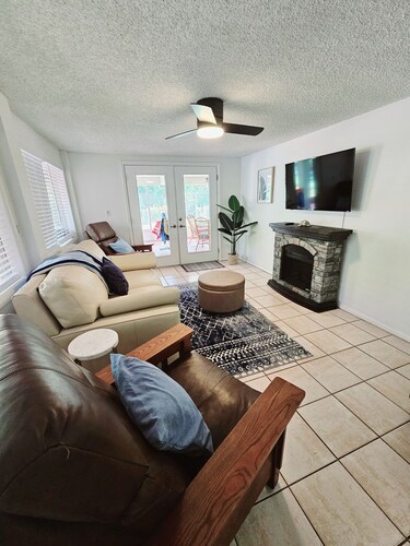 Manatee Cove Compound Star5vacations