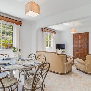 独立别墅 | 2 多间卧室