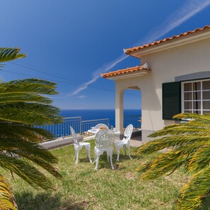 House | 2 bedrooms - Familia Teixeira House by Atlantic Holiday (Calheta)