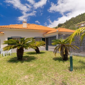 House | 2 bedrooms - Familia Teixeira House by Atlantic Holiday (Calheta)