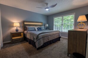 2 bedrooms, iron/ironing board, WiFi, bed sheets - Tre L at Watauga Lake - Butler, TN (Johnson County)