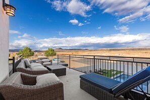 Terrace/patio - Sandy Bottoms West - Brand New Pool & Spa (Hurricane)