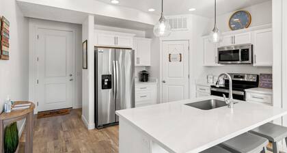 Lake Bearadise | Townhouse | Boat/Trailer Parking