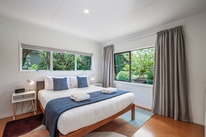 5 chambres, fer et planche à repasser, Wi-Fi gratuit
