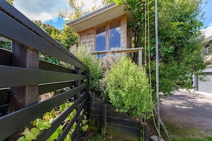 Property grounds - Lakeview Lookout Taupo (Taupo)