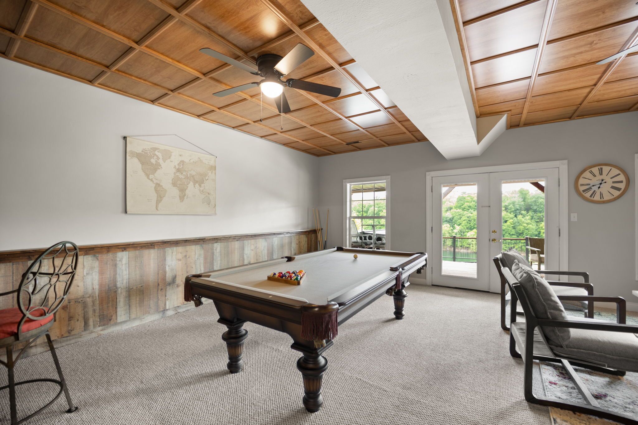 Lake Cumberland Luxury~ Lake Views, Hot Tub, Golf Pad, And More. Sleeps 12+ - Kentucky